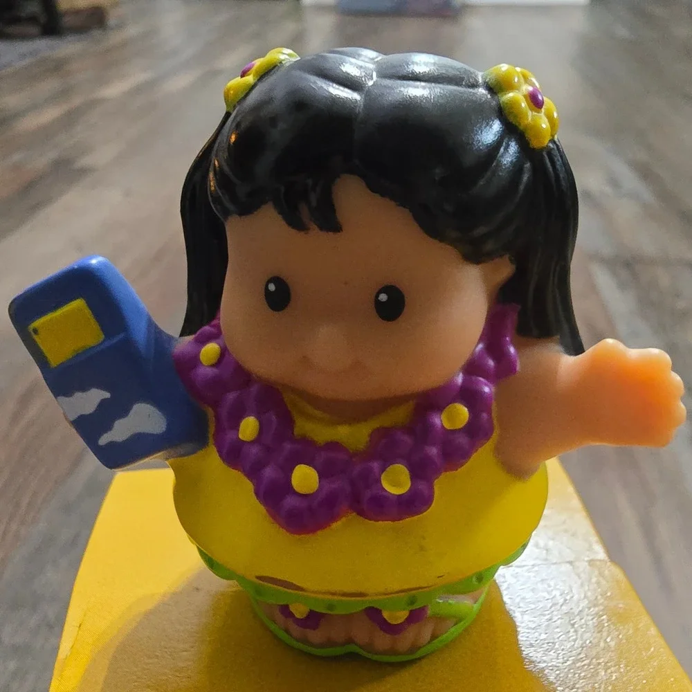 Fisher-Price Little People Figure Girl with Lei Passport Hawaiian 2005 Mattel